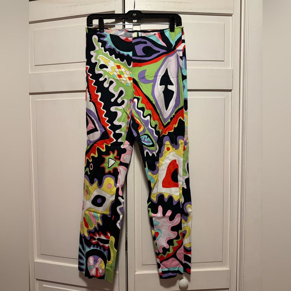 EUC Emilio Pucci Capri pants